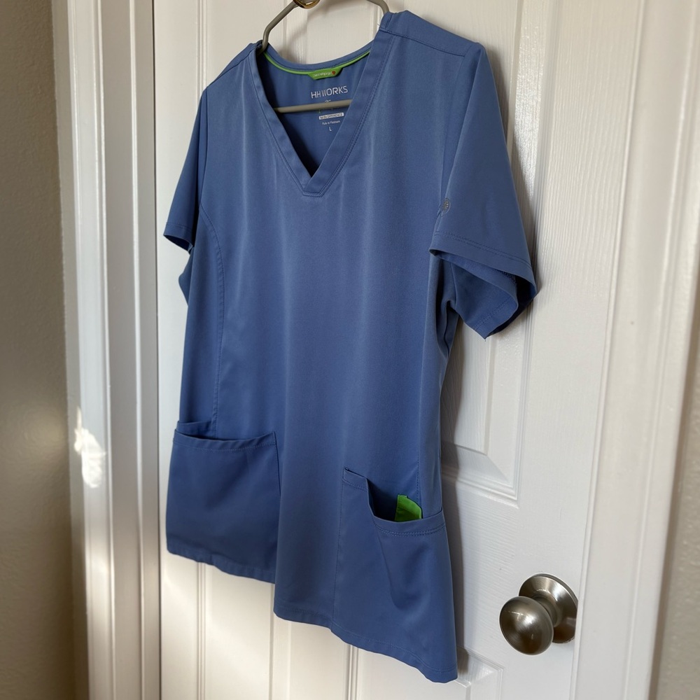 Healing Hands Scrub Set - Women's Ceil Blue Large Top and Medium Pants - Picture 7 of 11
